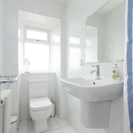 Beach House No1 With Amazing Sea Views And Direct Beach Access Fairlie Buitenkant foto